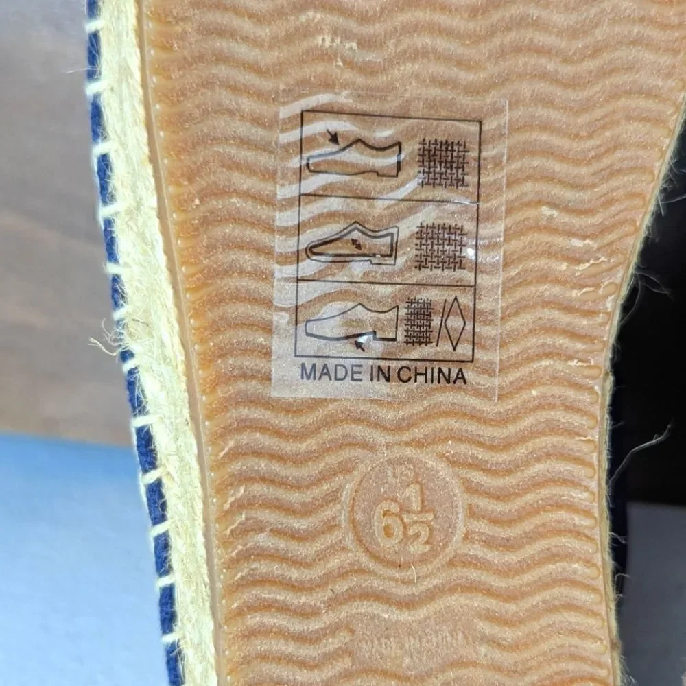 Soludos Llama Espadrille Whimsical Coastal Preppy Animal Print Quirky 6 1/2